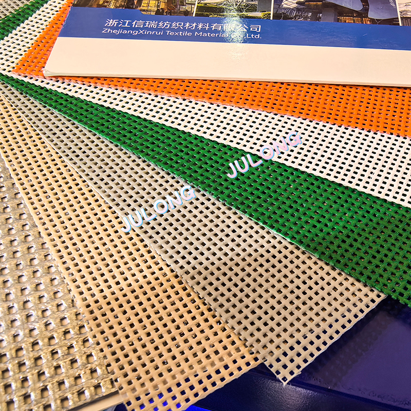 400G PVC bevonatú poliészter hálószövet kültéri napfényhez